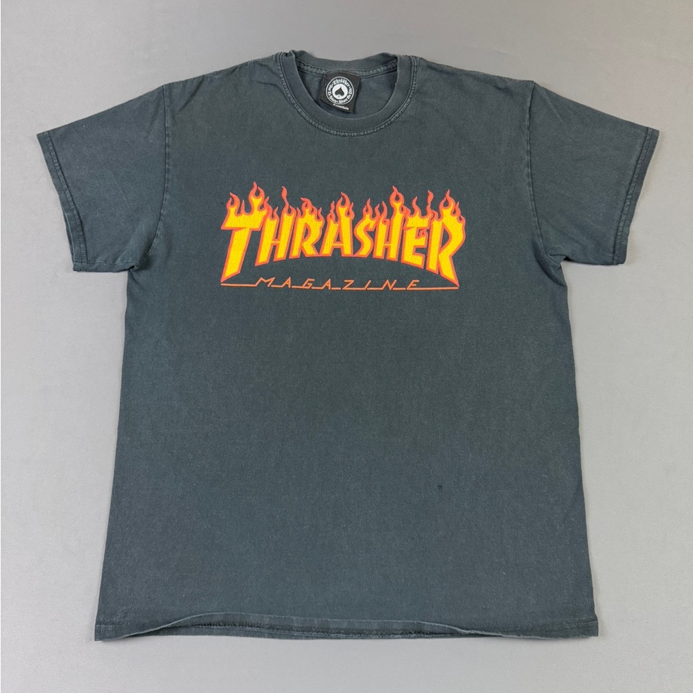 Vintage Y2K Thrasher Magazine Skate Flame Punk Streetwear Grunge Hype Medium
